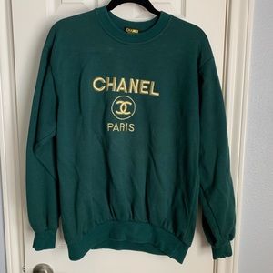Chanel Sweatshirt